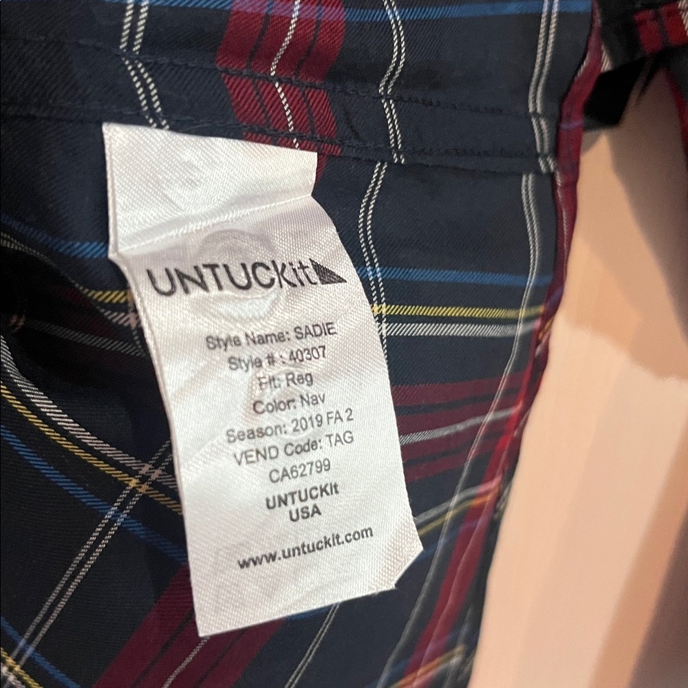 UNTUCKit for her Sadie Plaid Button Down Blouse Top Size 8 - Picture 5 of 7